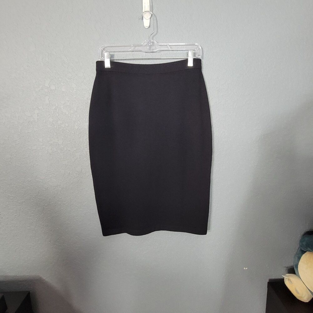 St. John Basics Santana Knit Skirt Size 8 Black Pencil Style Career Formal Wear - Picture 13 of 16
